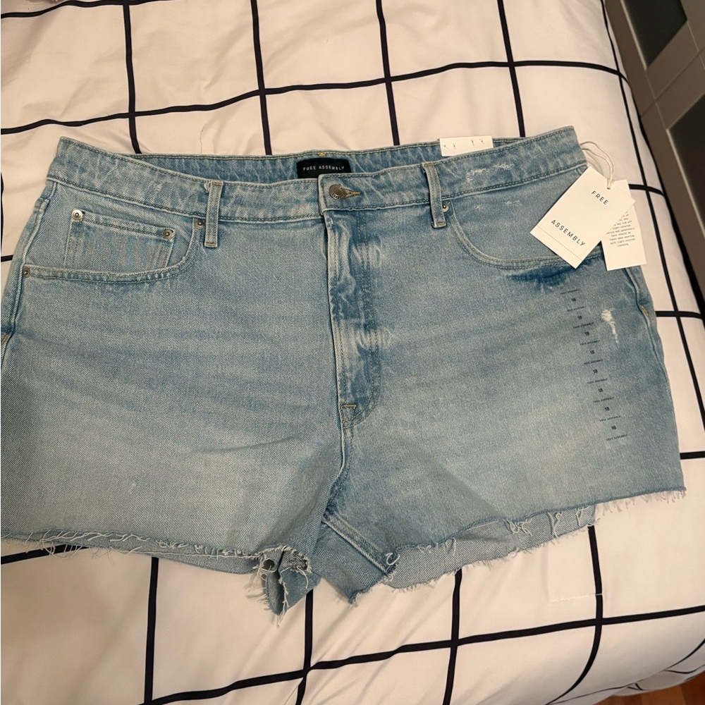 NWT women’s jean shorts